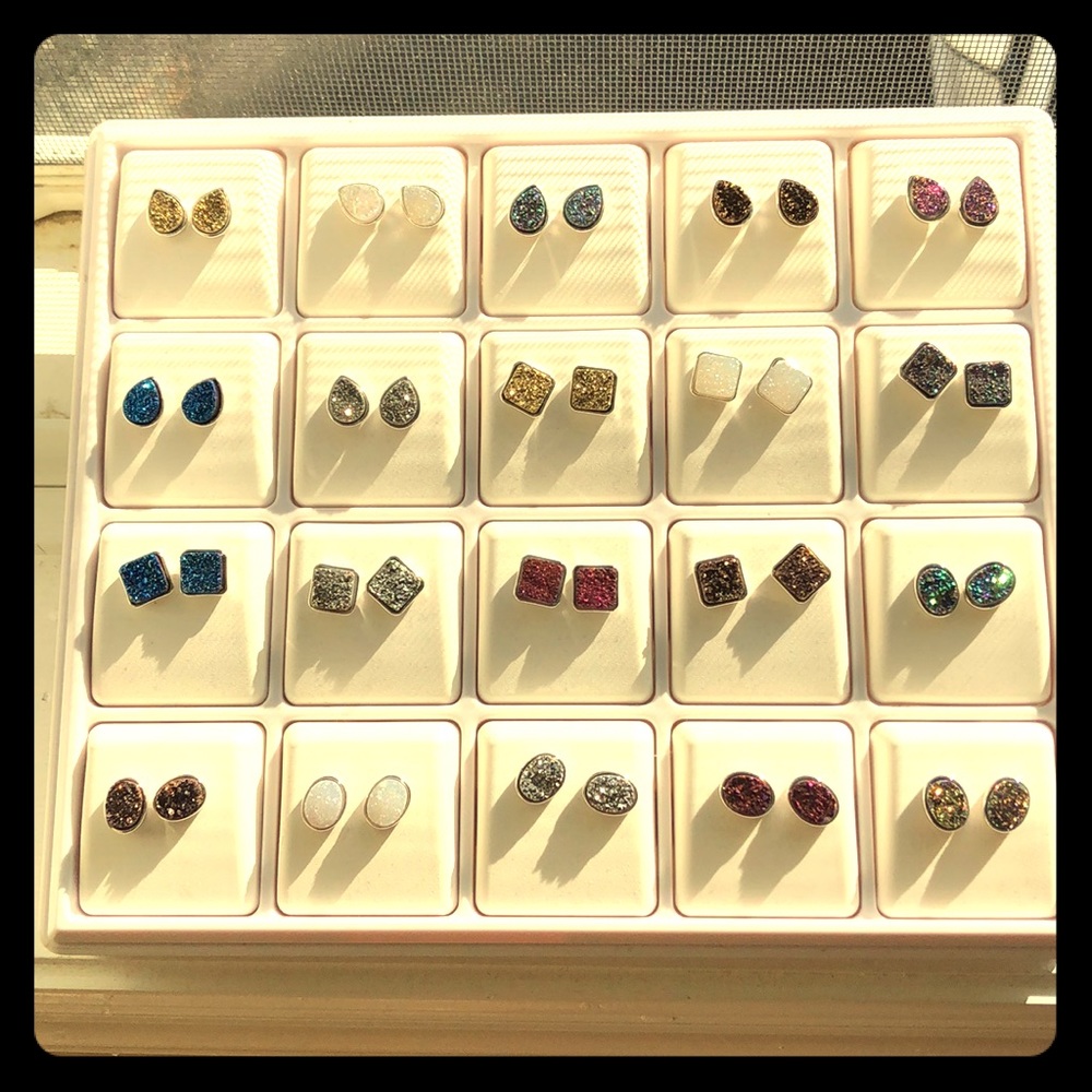 Beautiful stunning crystal  studs